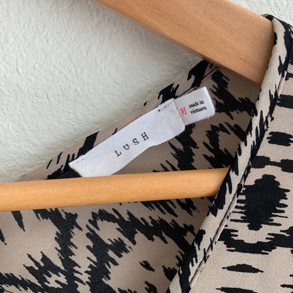 Lush Oversized Top - Picture 4 of 4